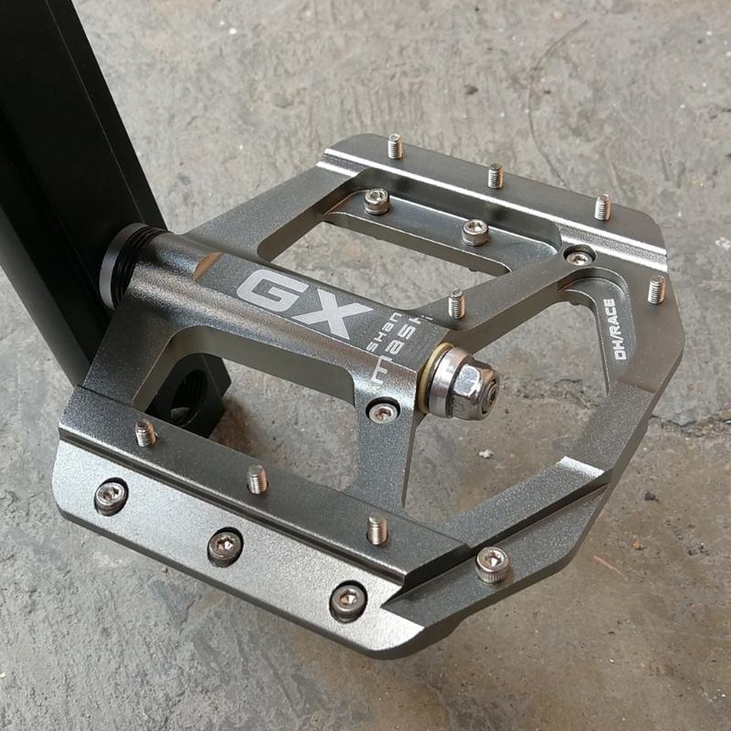 Mountain Biking App - 1 Pasang Pedal Datar Anti-selip Sepeda